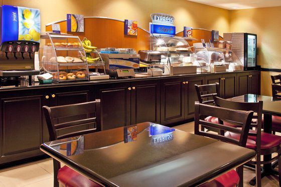 Holiday Inn Express & Suites Columbus East - Reynoldsburg By Ihg Restaurant billede